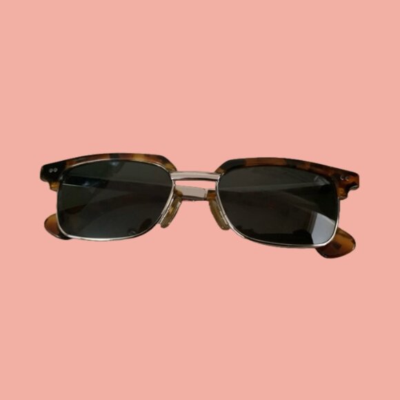 Gucci GG1364 Vintage Tortoise Shell Sunglasses - Picture 1 of 12